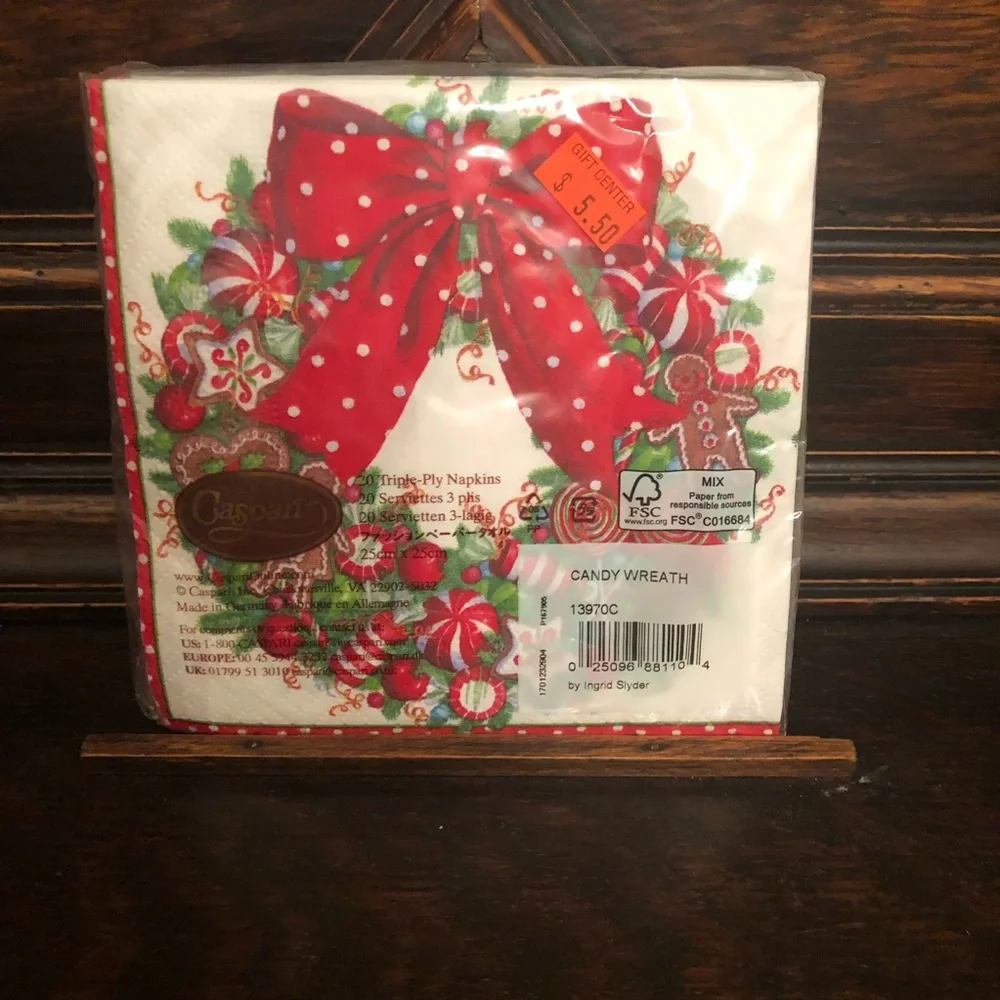 Lots of Misc. Party Paper Products 🇺🇸🐠🎄🎁